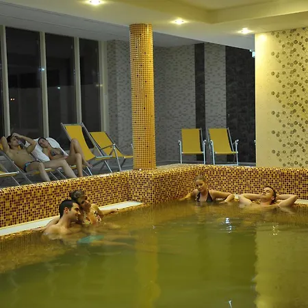 Hotel Velence &