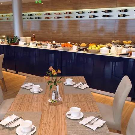 Hotel Velence &